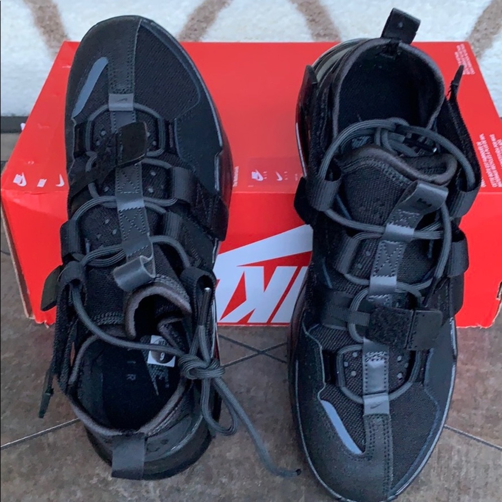 Nike Air Edge 270 Mens black/black-anthracite - Picture 6 of 16